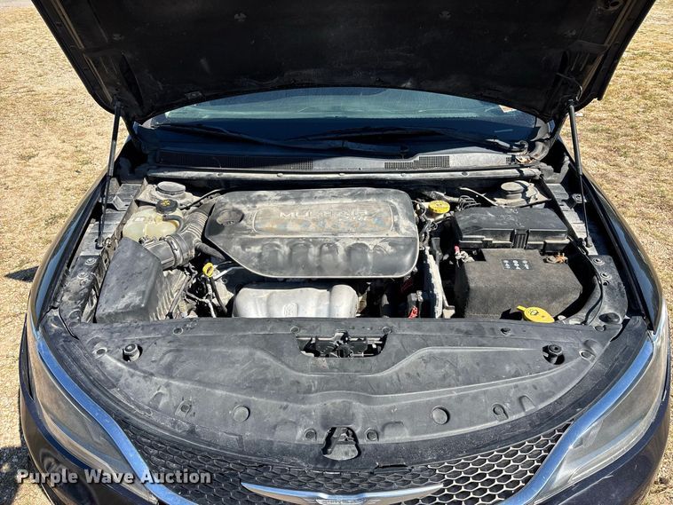 image for item FG0613 2016 Chrysler  200 