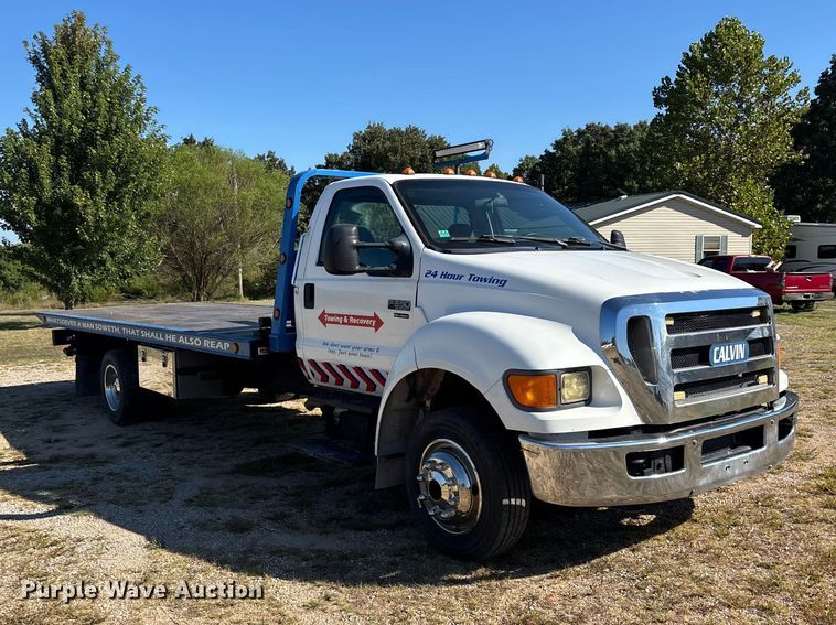 image for item FG0614 2008 Ford  F650 Super Duty XLT Pro Loader rollback truck