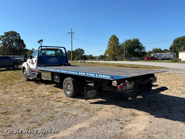 image for item FG0614 2008 Ford  F650 Super Duty XLT Pro Loader rollback truck