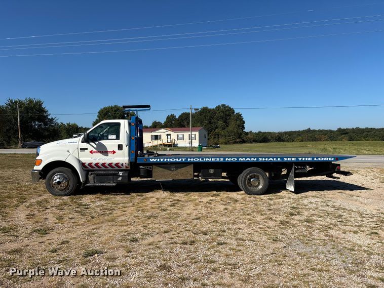 image for item FG0614 2008 Ford  F650 Super Duty XLT Pro Loader rollback truck