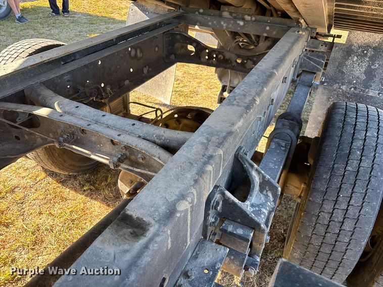 image for item FG0614 2008 Ford  F650 Super Duty XLT Pro Loader rollback truck