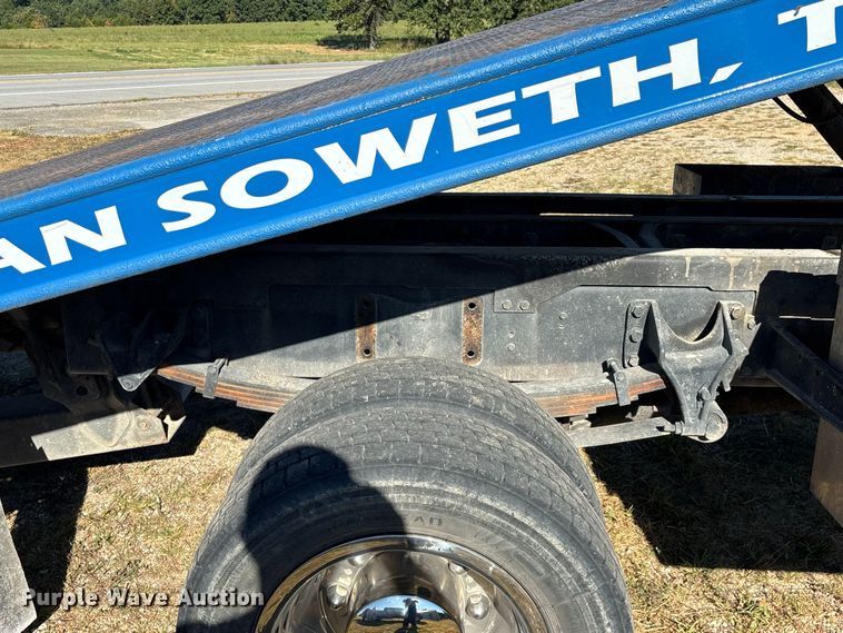 image for item FG0614 2008 Ford  F650 Super Duty XLT Pro Loader rollback truck