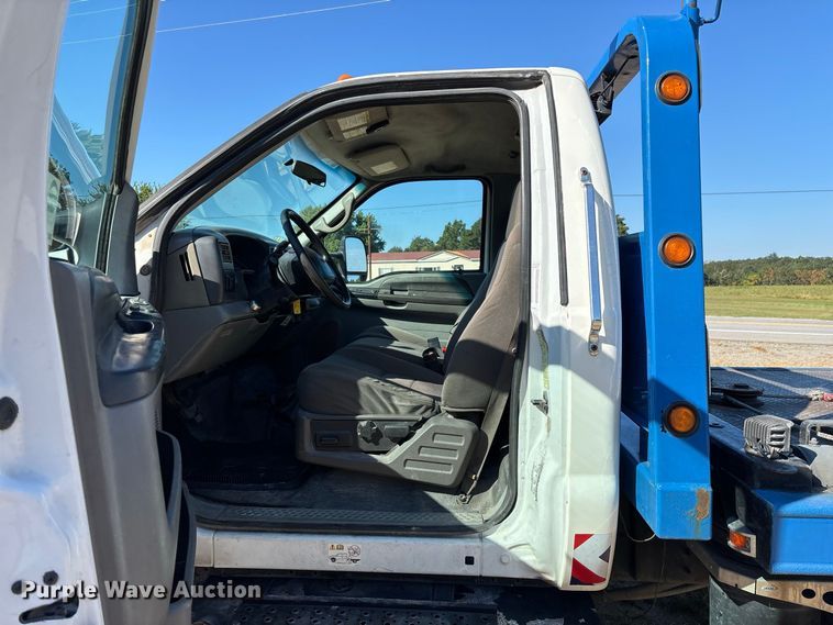 image for item FG0614 2008 Ford  F650 Super Duty XLT Pro Loader rollback truck