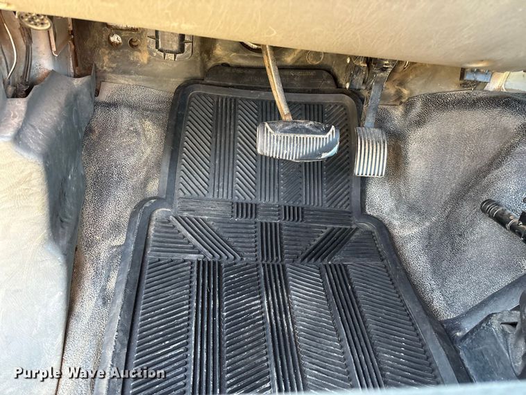 image for item FG0614 2008 Ford  F650 Super Duty XLT Pro Loader rollback truck