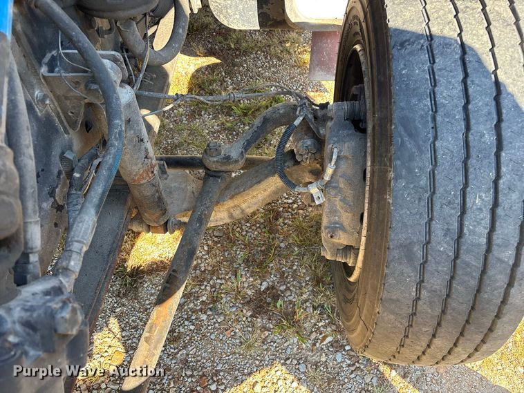 image for item FG0614 2008 Ford  F650 Super Duty XLT Pro Loader rollback truck