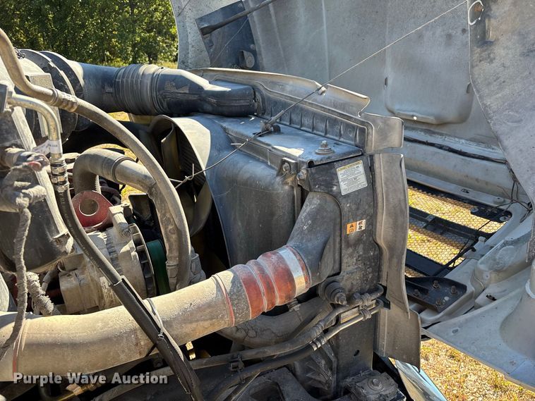 image for item FG0614 2008 Ford  F650 Super Duty XLT Pro Loader rollback truck