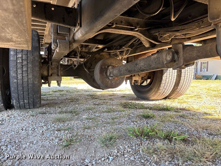 image for item FG0614 2008 Ford  F650 Super Duty XLT Pro Loader rollback truck