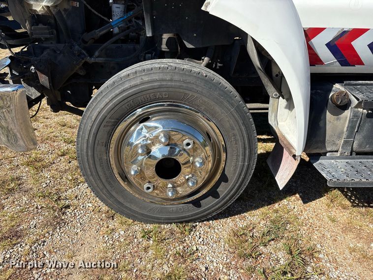 image for item FG0614 2008 Ford  F650 Super Duty XLT Pro Loader rollback truck