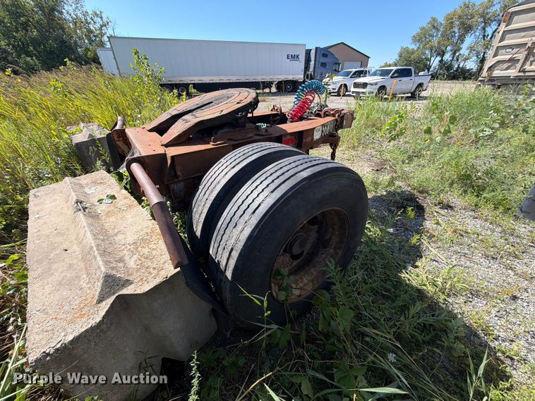 image for item FG3011 1987 Fruehauf Trailer Corporation dolly