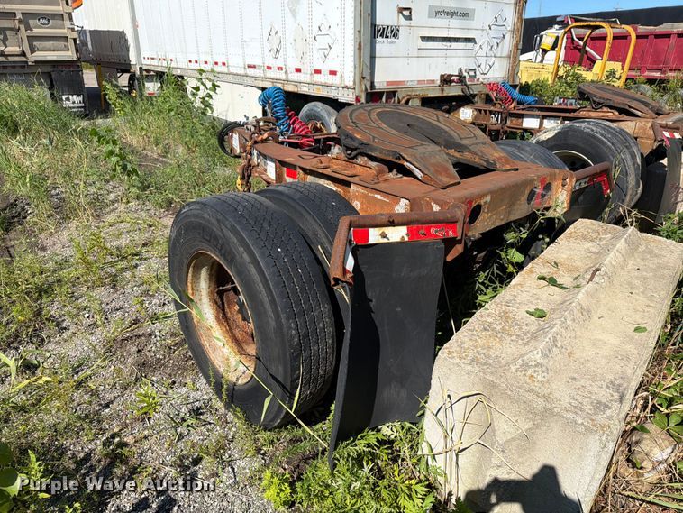 image for item FG3011 1987 Fruehauf Trailer Corporation dolly