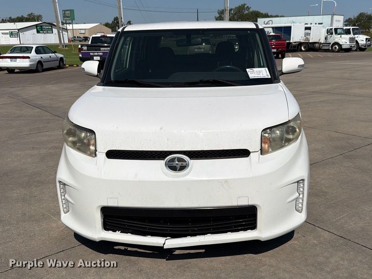 image for item FH6350 2015 Toyota Scion  