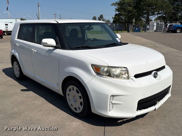 image for item FH6350 2015 Toyota Scion  
