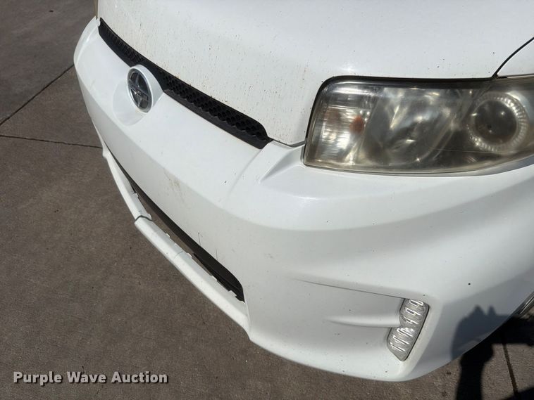 image for item FH6350 2015 Toyota Scion  