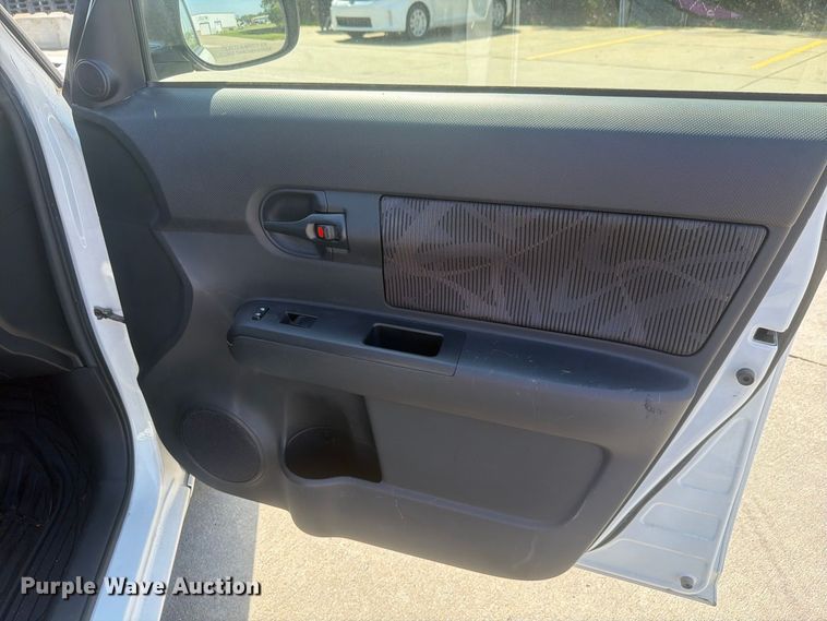 image for item FH6350 2015 Toyota Scion  