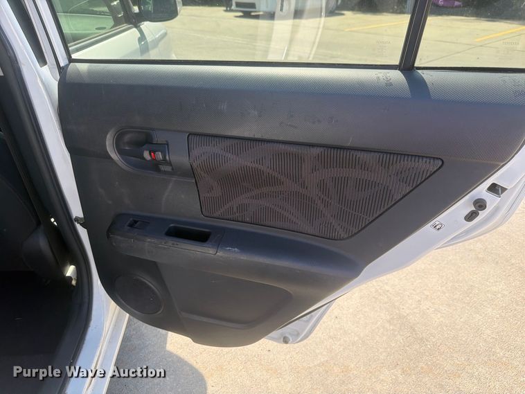 image for item FH6350 2015 Toyota Scion  