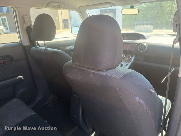image for item FH6350 2015 Toyota Scion  