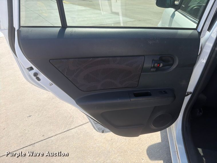 image for item FH6350 2015 Toyota Scion  
