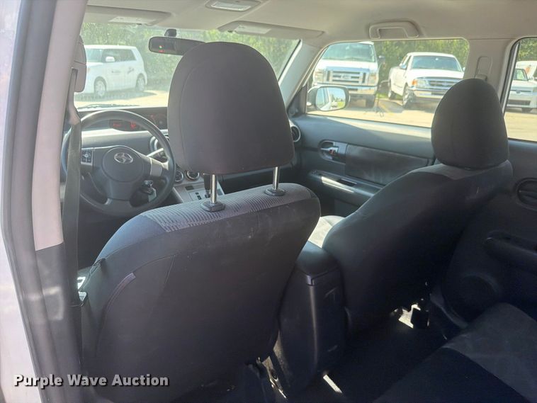 image for item FH6350 2015 Toyota Scion  