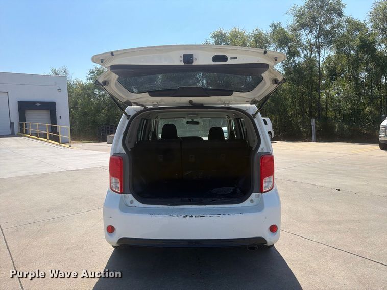 image for item FH6350 2015 Toyota Scion  