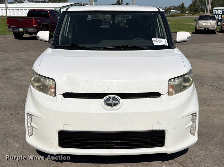 image for item FH6351 2014 Toyota Scion 