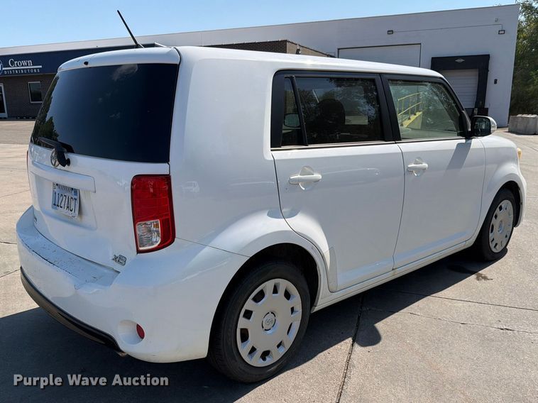 image for item FH6351 2014 Toyota Scion 
