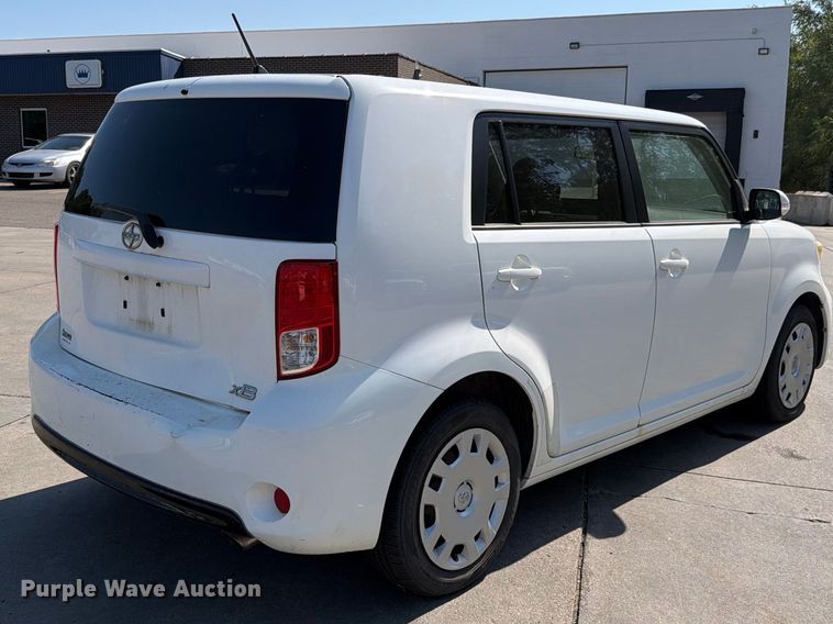 image for item FH6351 2014 Toyota Scion 