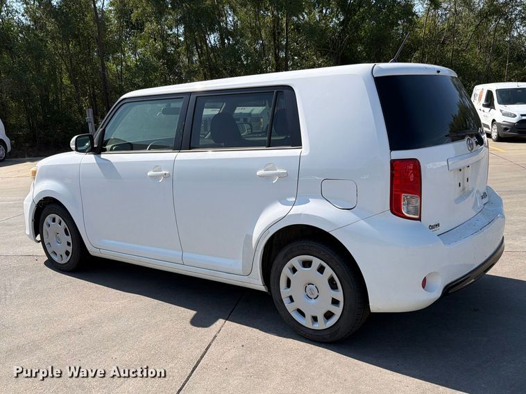 image for item FH6351 2014 Toyota Scion 