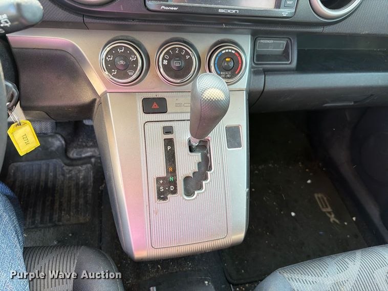 image for item FH6351 2014 Toyota Scion 