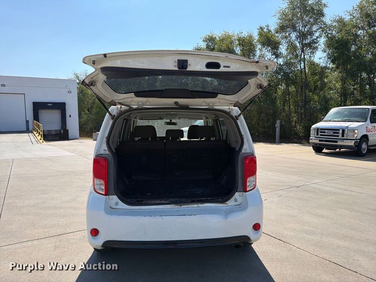image for item FH6351 2014 Toyota Scion 
