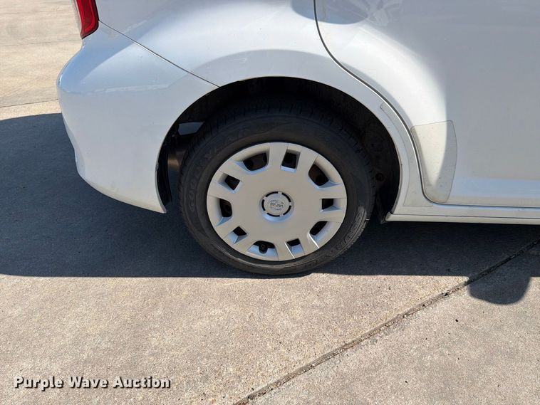 image for item FH6351 2014 Toyota Scion 
