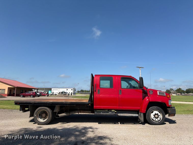 image for item FH6356 2004 GMC C4500 Crew Cab flatbed truck