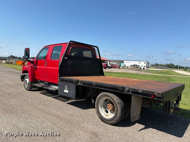 image for item FH6356 2004 GMC C4500 Crew Cab flatbed truck