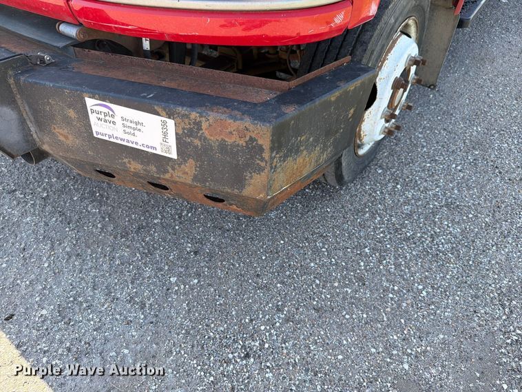 image for item FH6356 2004 GMC C4500 Crew Cab flatbed truck