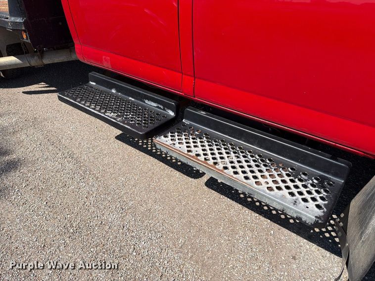image for item FH6356 2004 GMC C4500 Crew Cab flatbed truck