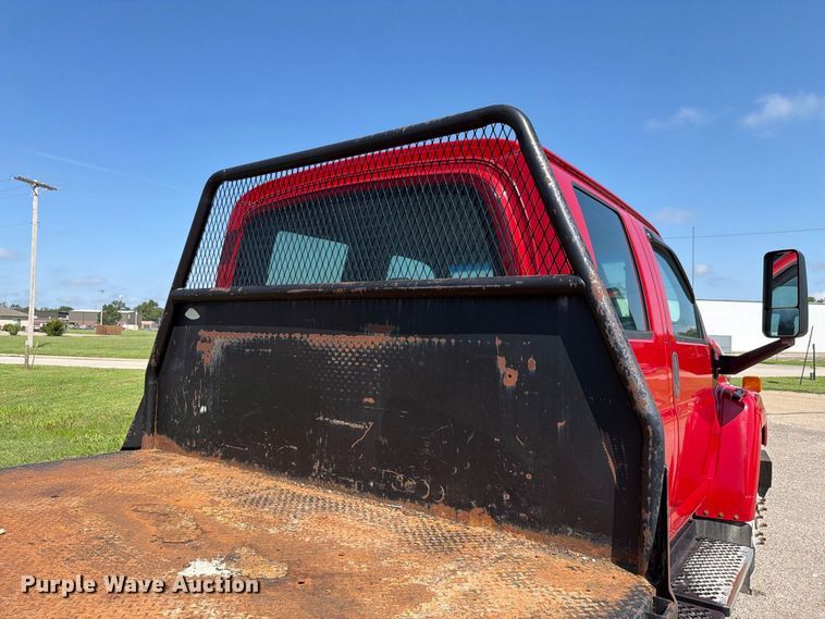 image for item FH6356 2004 GMC C4500 Crew Cab flatbed truck