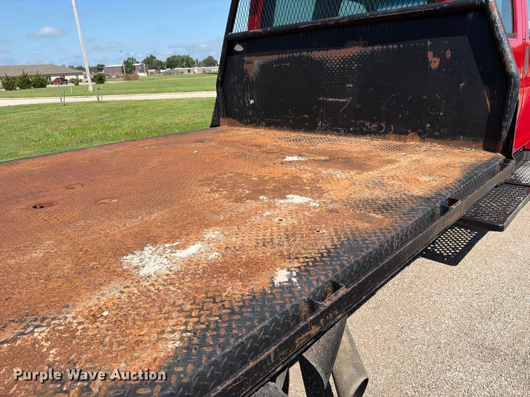 image for item FH6356 2004 GMC C4500 Crew Cab flatbed truck