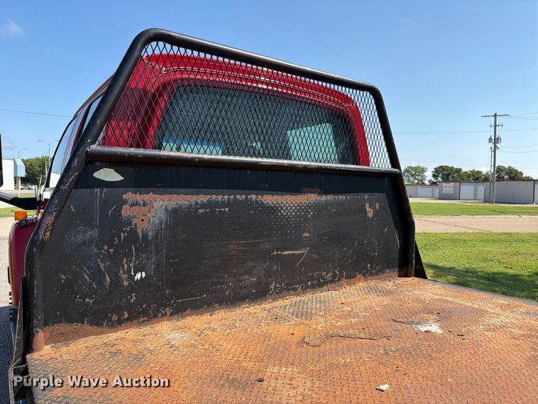 image for item FH6356 2004 GMC C4500 Crew Cab flatbed truck