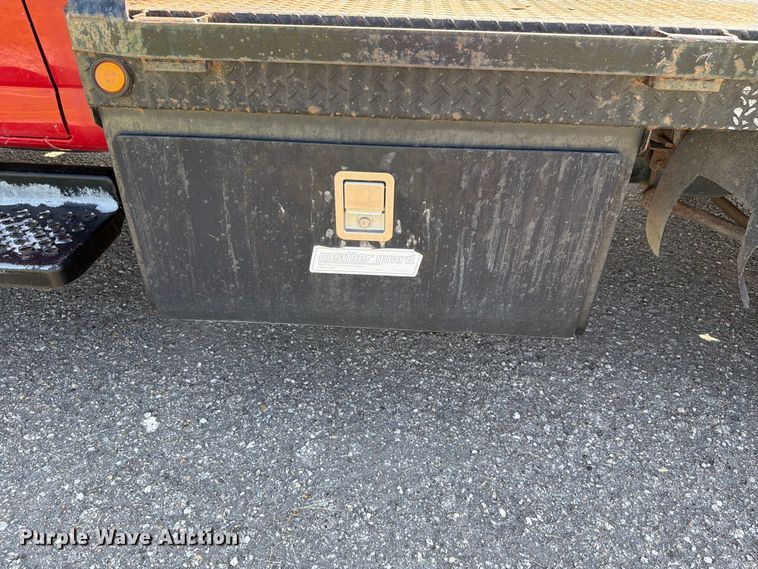 image for item FH6356 2004 GMC C4500 Crew Cab flatbed truck