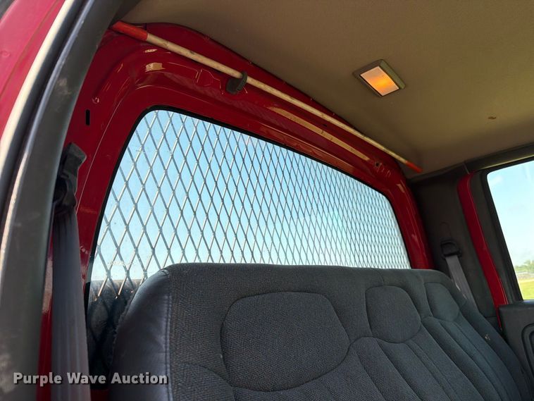 image for item FH6356 2004 GMC C4500 Crew Cab flatbed truck