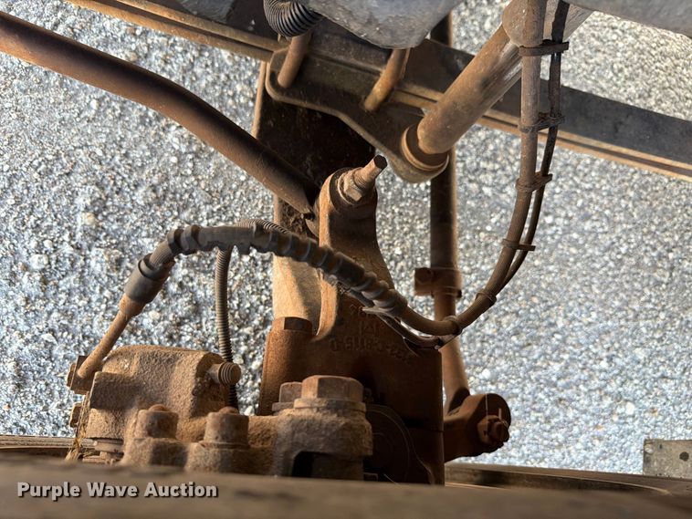 image for item FH6356 2004 GMC C4500 Crew Cab flatbed truck