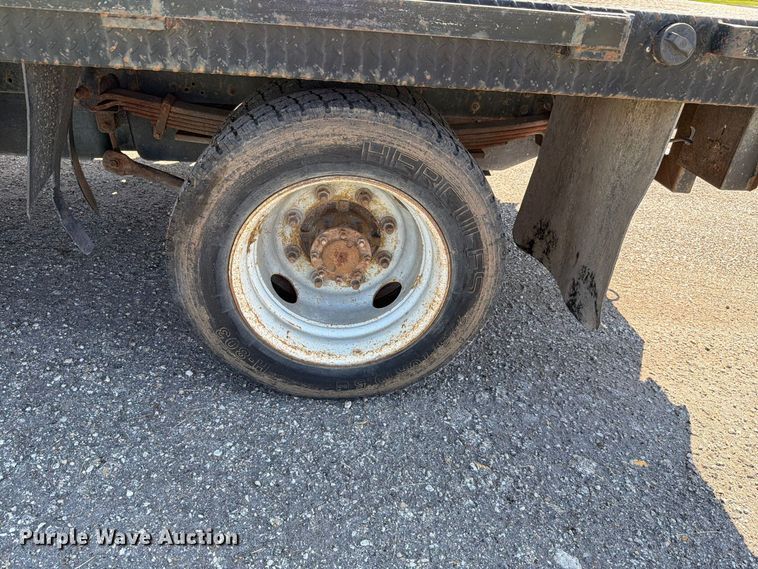 image for item FH6356 2004 GMC C4500 Crew Cab flatbed truck