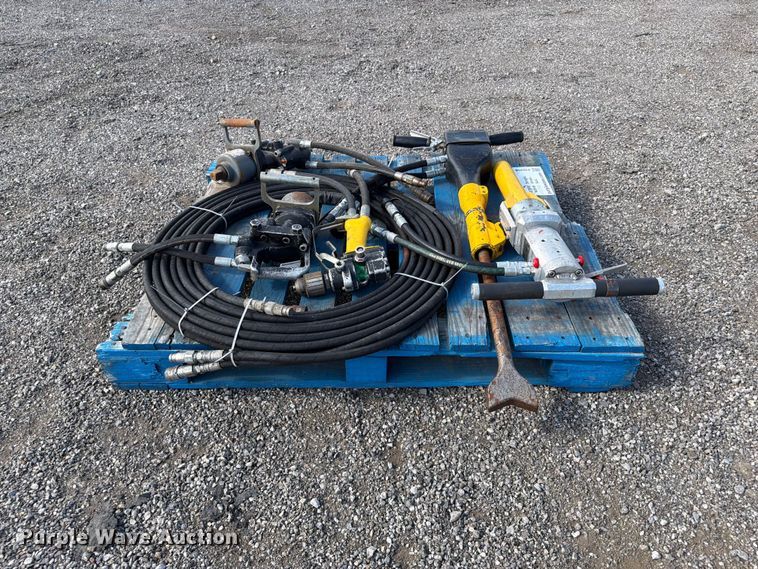 image for item FI0358 Hydraulic tools