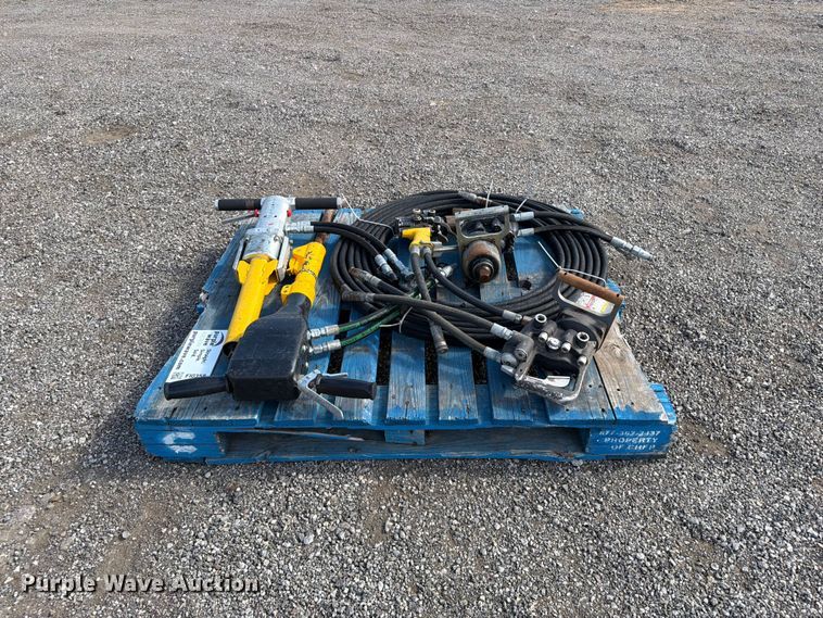 image for item FI0358 Hydraulic tools