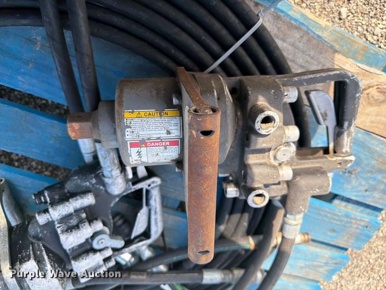 image for item FI0358 Hydraulic tools