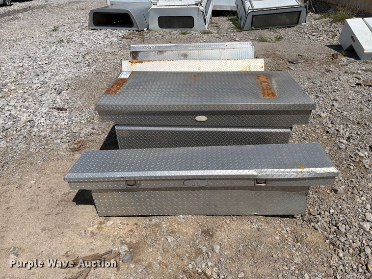 image for item FI0359 (5) toolboxes