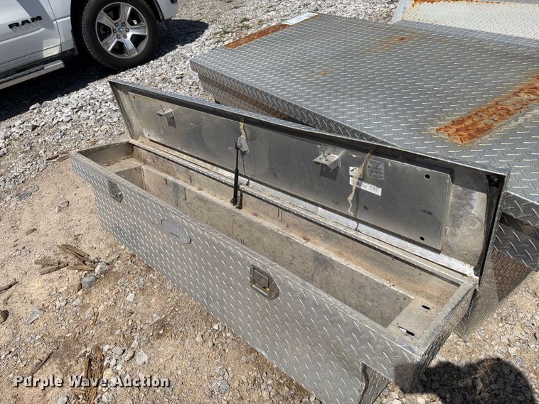 image for item FI0359 (5) toolboxes