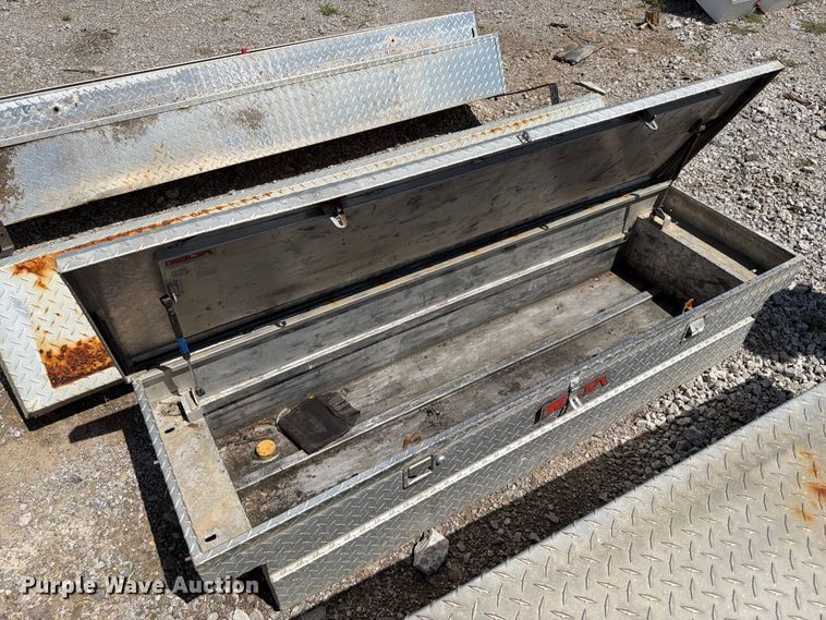 image for item FI0359 (5) toolboxes