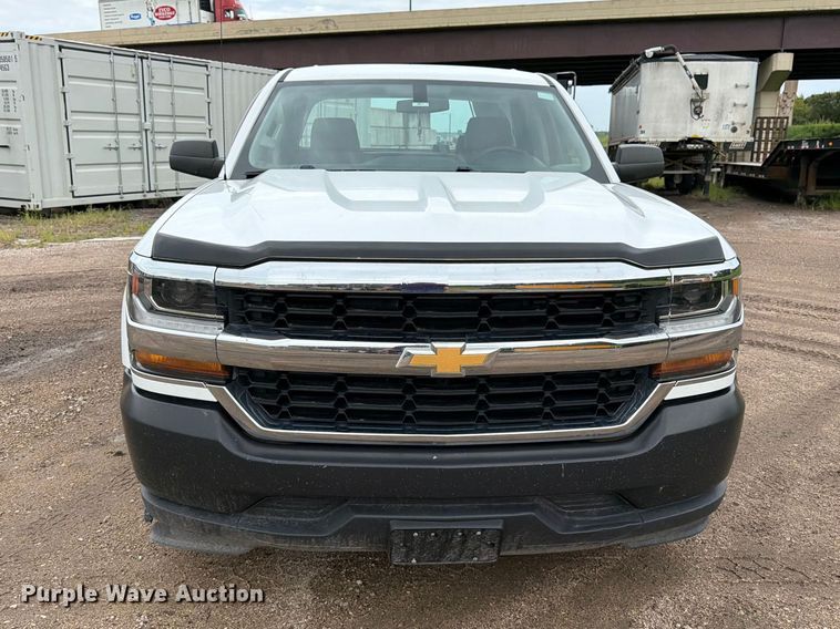 image for item FK3347 2019 Chevrolet Silverado 1500 LD Crew Cab pickup truck