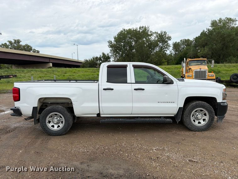 image for item FK3347 2019 Chevrolet Silverado 1500 LD Crew Cab pickup truck