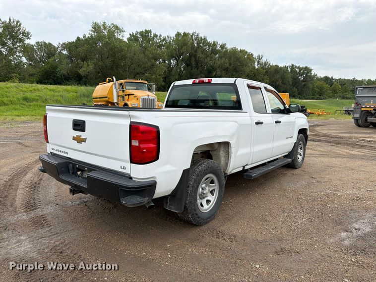 image for item FK3347 2019 Chevrolet Silverado 1500 LD Crew Cab pickup truck